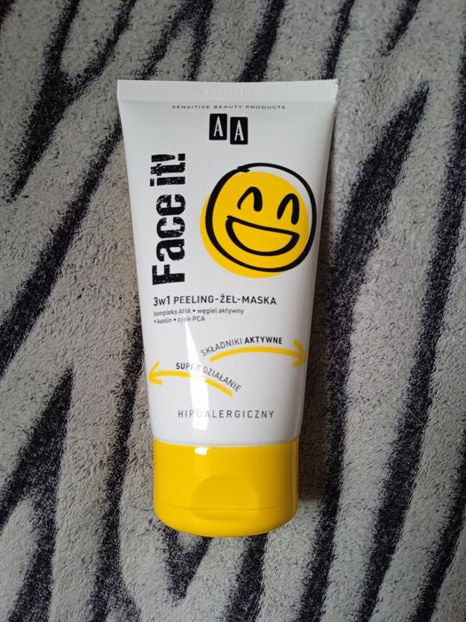 Wegański żel peeling maska do skóry mieszanej, tłustej, trądzikowej