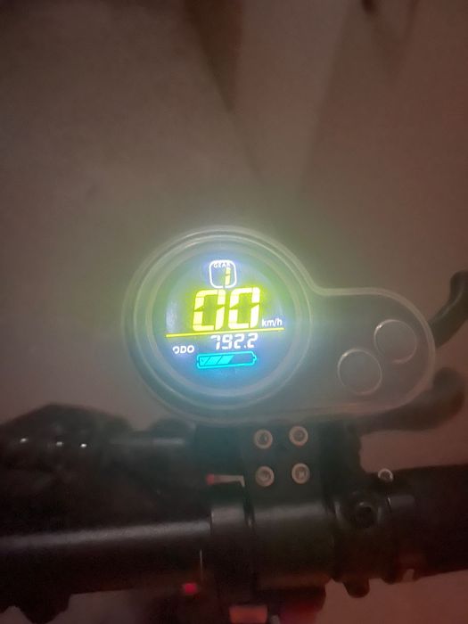 Trotinete Laotia es19