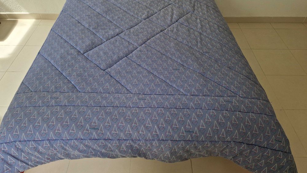 Edredon 2 faces Pierre Cardin 230cm largura x 220 cm comprimento
