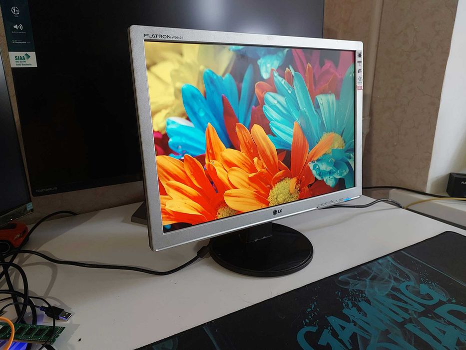 Монітор LG flatron w2042s-sf 20 дюймів