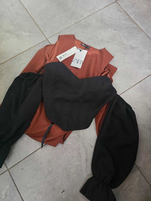 Лот нових суконь