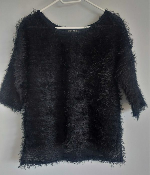 Czarna włochata bluzka River Island