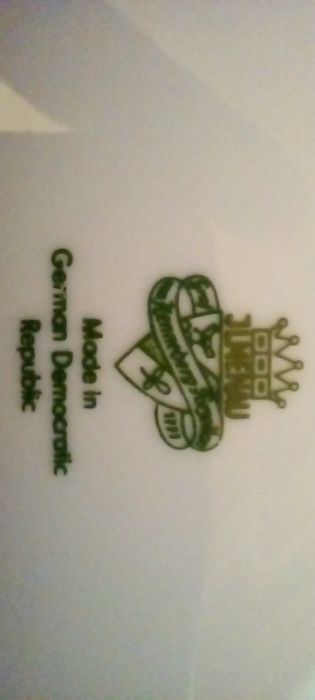 Продам фарфоровый сервиз