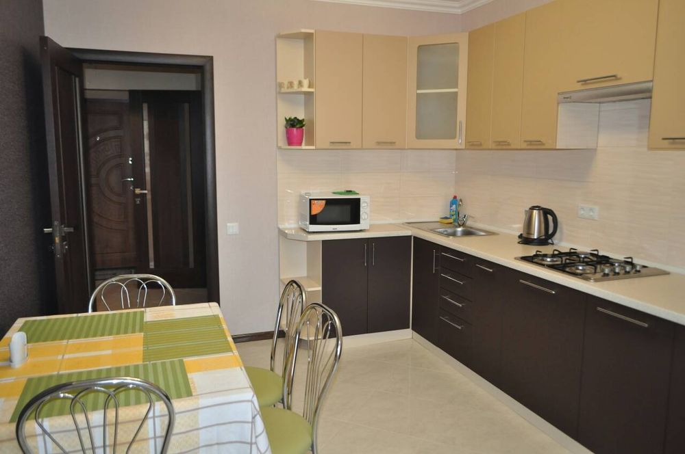 Подобово,погодинно однокімнатна квартира з євроремонтом .