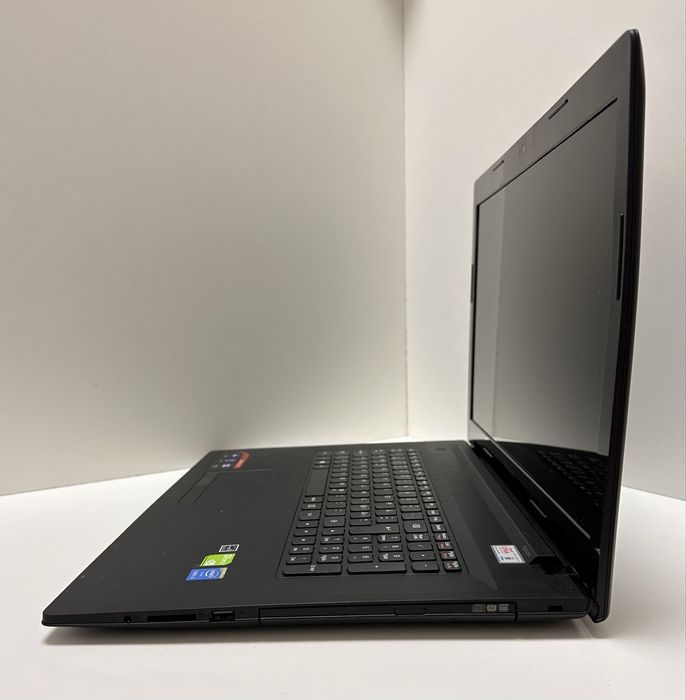 ноутбук Lenovo G70 17" 8GB озу /1000GB HDD NVIDIA GeForce Gt820 2GB/новий акумулятор