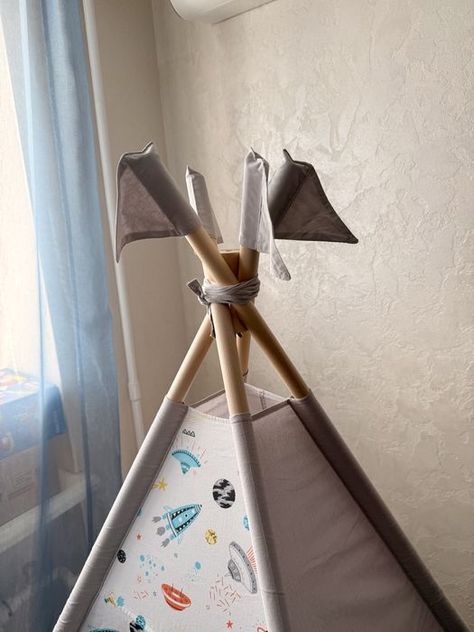 Дитячий вігвам палатка, космос, планети