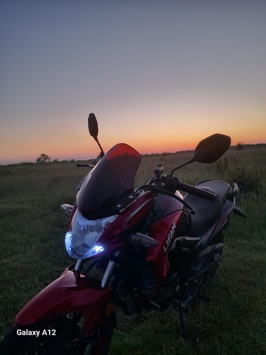 Мотоцикл ліфан кп 200