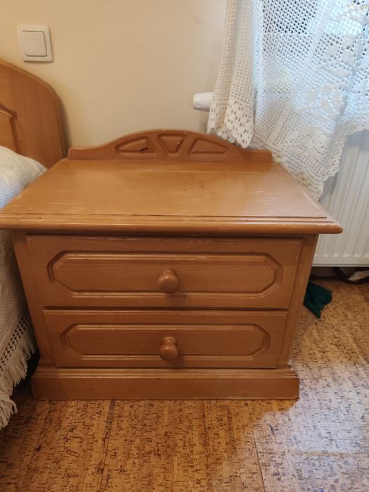 Łóżko + 2 stoliki nocne