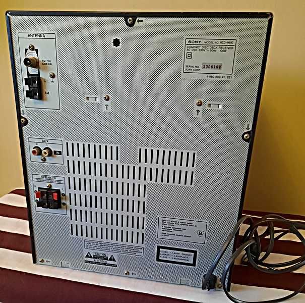 Wieża Sony  model HCD-H690 - uszkodzona