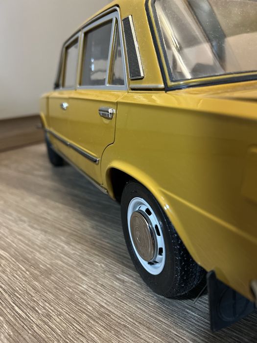 Model samochodu Fiat 125 P kolekcja DeAgostini 1:8