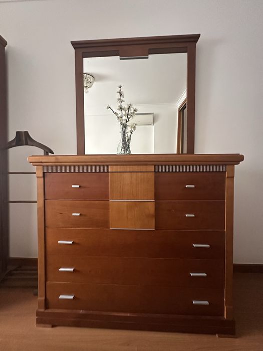 Cómoda com espelho