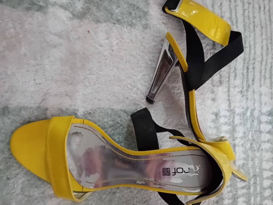 Sapatos salto prof n°38