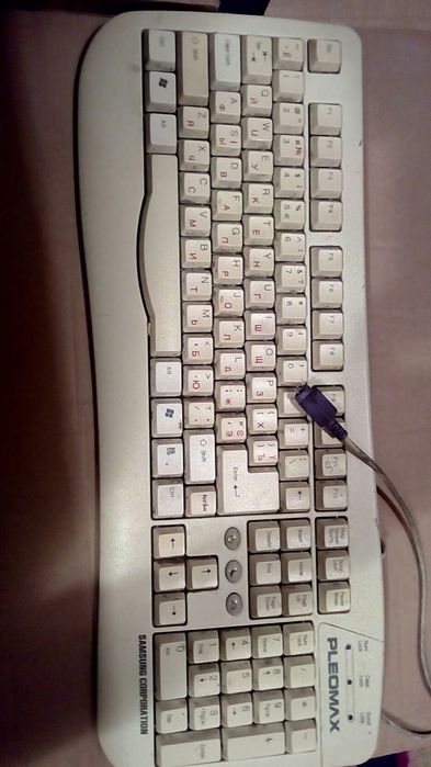 Клавиатура для компьютера "PLEOMЛХ""Deluxe Koybeard" мышка Genius