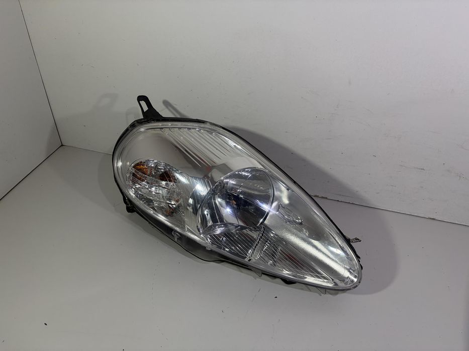 Fiat grande punto lampy przód przednie komplet europa lewa prawa