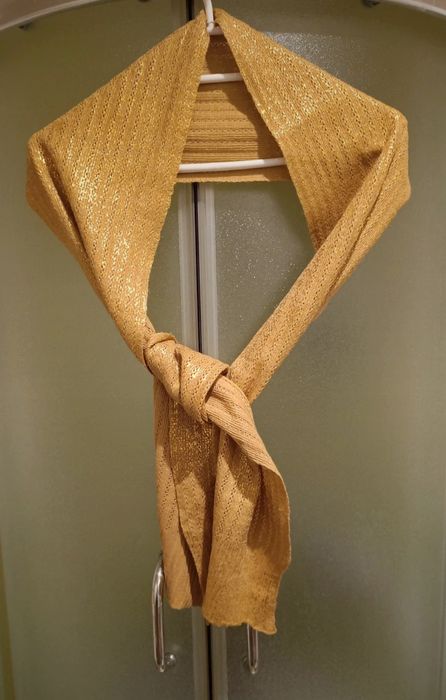 Damski elegancki szal z wełną ze złotym nadrukiem, 30% Wełna 180x20 cm
