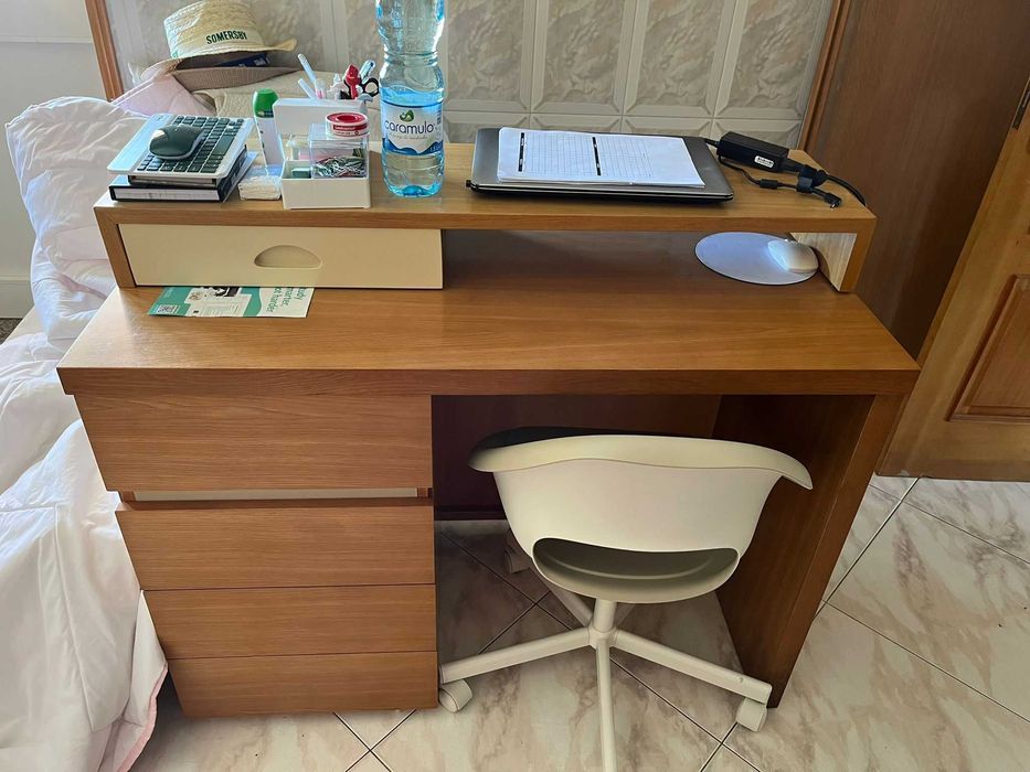 Quarto em carvalho