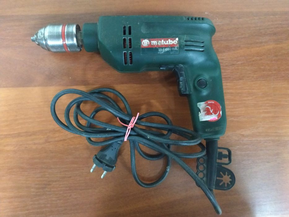 Електродрель Metabo