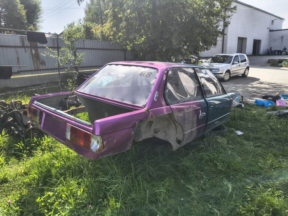 Bmw 3 e30 кузов з документами каркасом