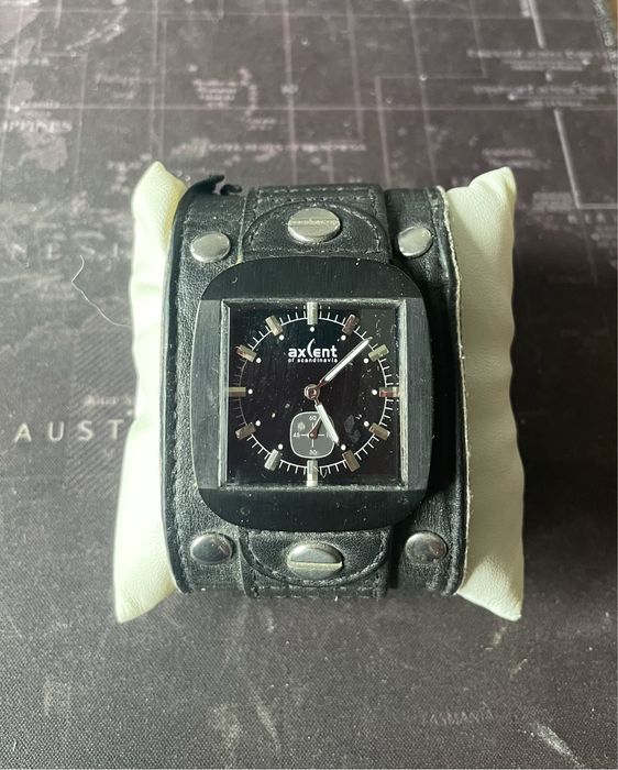Наручний годинник Axcent