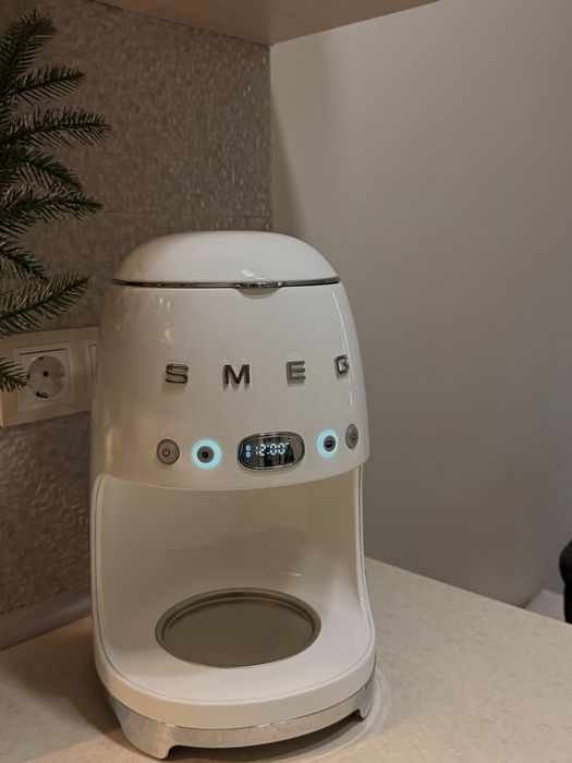 Крапельна кавоварка SMEG без сервера (вживана тричі)