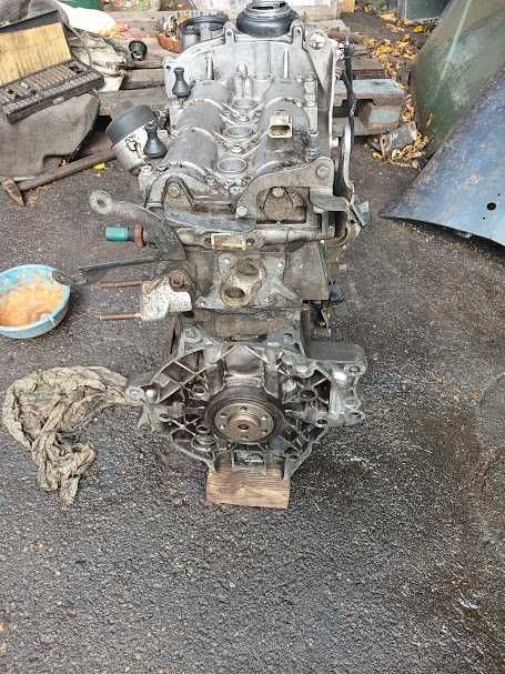 Двигун Шкода Фабія 1.2., 12V, по деталях, оригінал AZQ