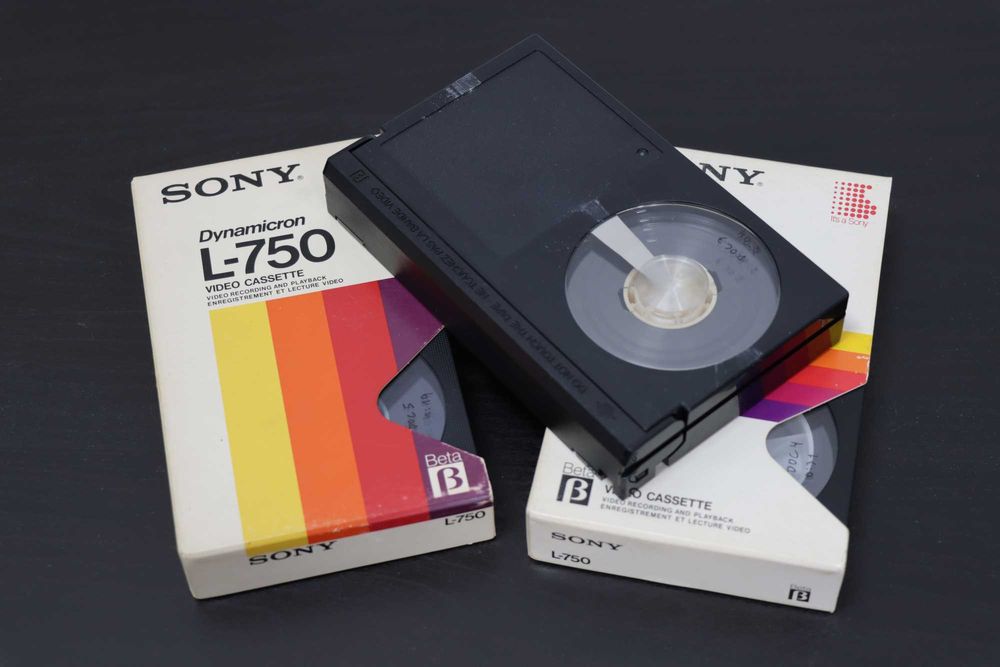 Cassetes de vídeo para leitores VHS, Betamax, e câmaras de filmar