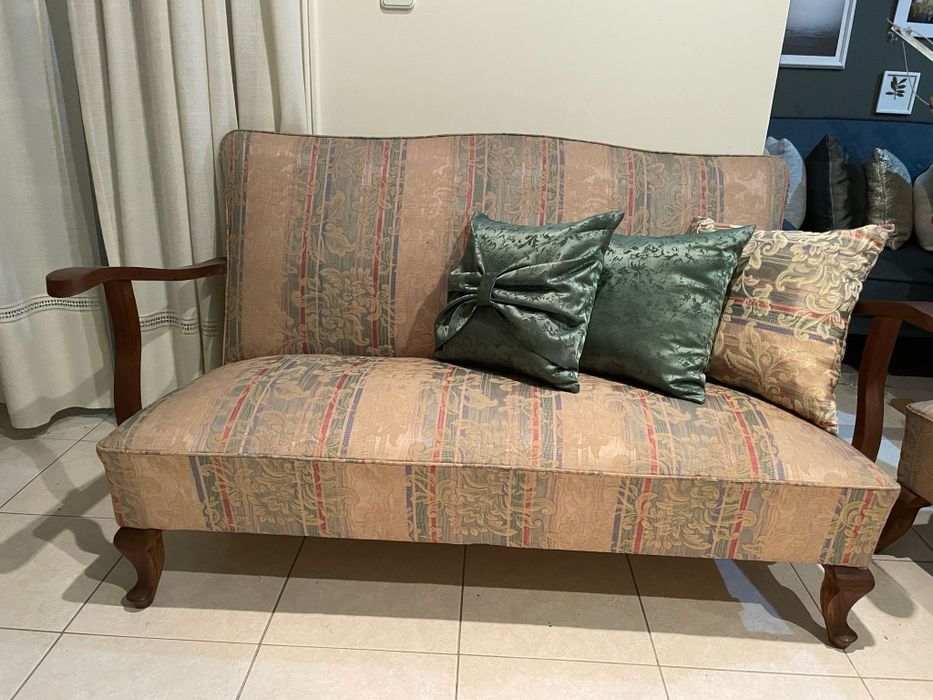 Conjunto de sofá e cadeirões vintage