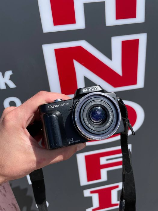 Цифровий фотоапарат Sony Cyber-shot DSC-H10