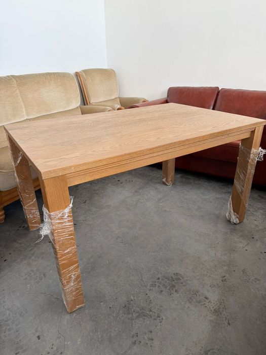 Масивний обідній стіл з натурального  ДУБА ( розкладний)