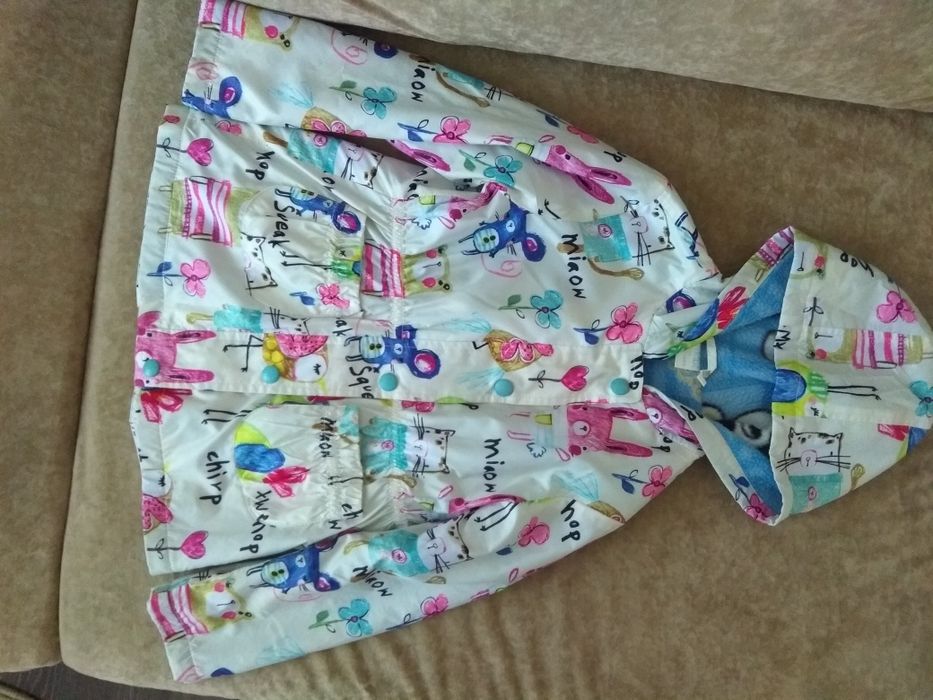 Ветровка для девочки