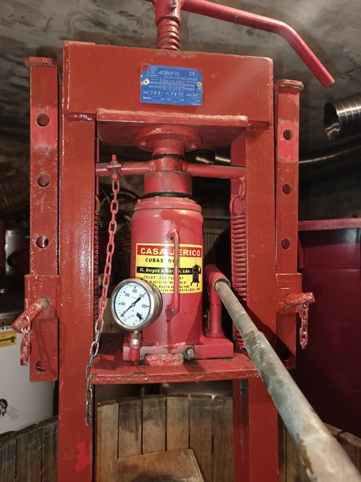 Prensa hidráulica de uvas / vinho