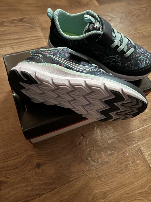 Продам кросівки.На хлопчика.Розмір 30,31