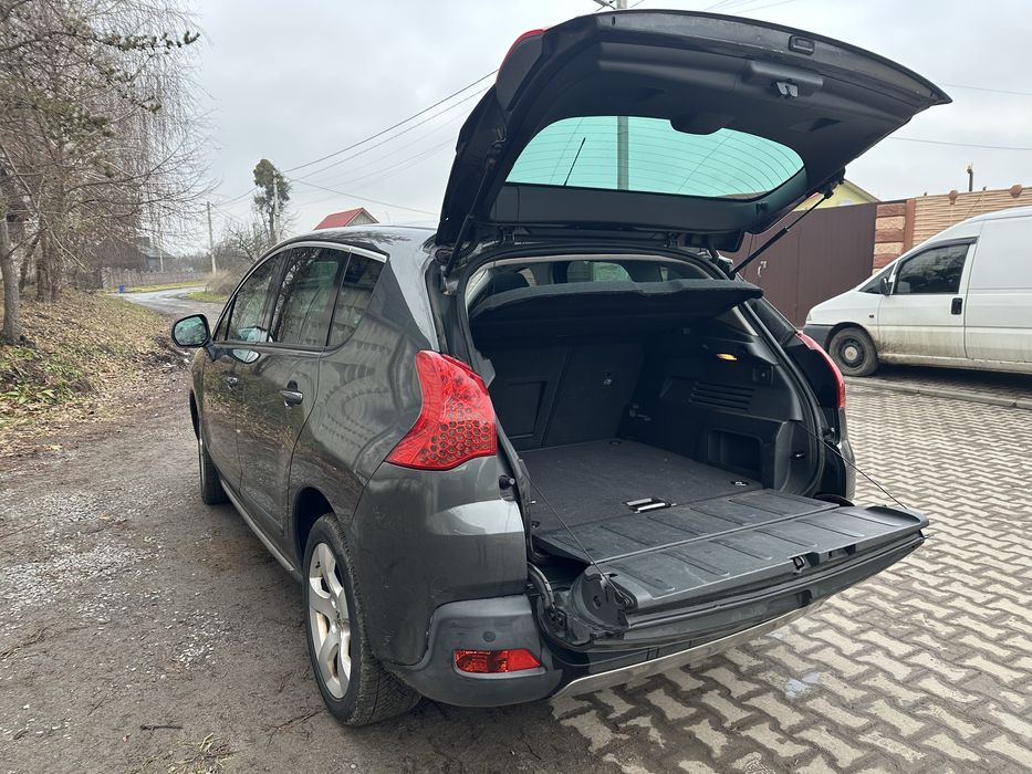 Бампер задній KTPD Пежо 3008, 5008 Peugeot задний бампер