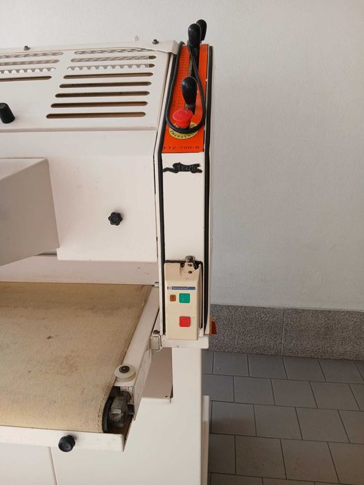 Formadora de cacetes, baguetes, roca e regueifa