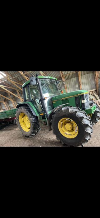 Трактор John Deere 6400