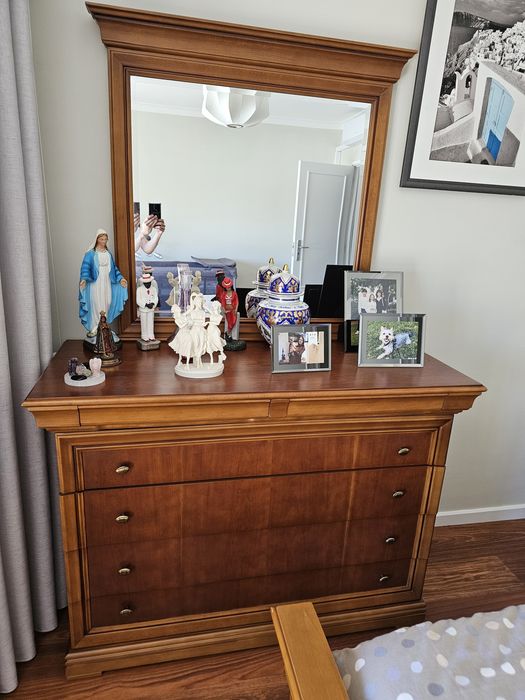 Conjunto de quarto em cerejeira