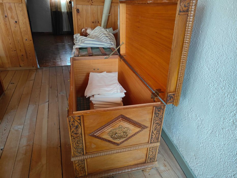 Arca em madeira em bom estado