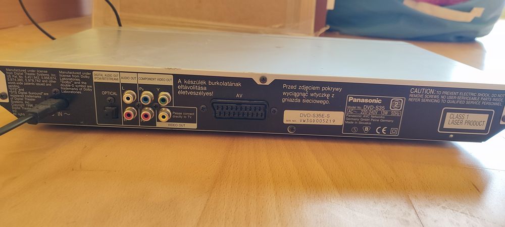 Leitor DVD-S35 (com comando) | Funciona
