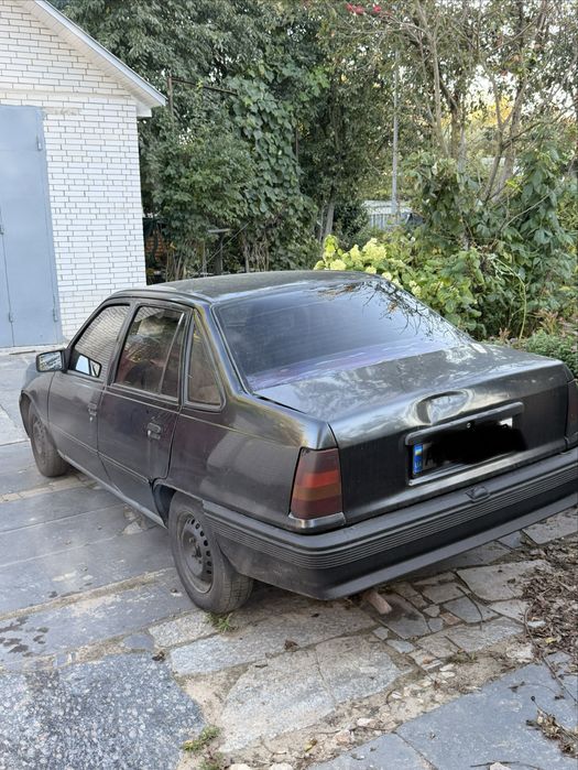 Opel kadett.