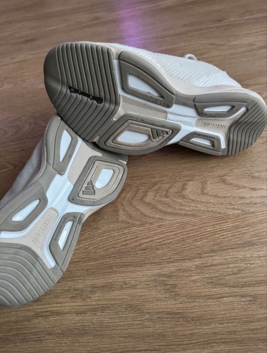 Ténis Adidas.465734514906900484
