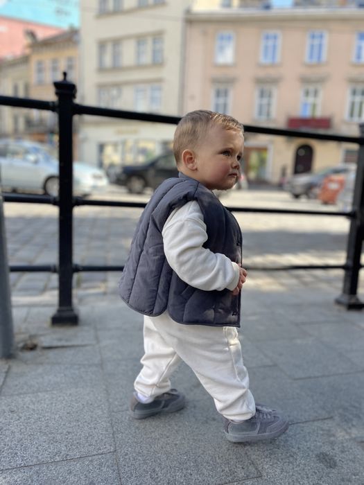 Жилет zara 92 розмір