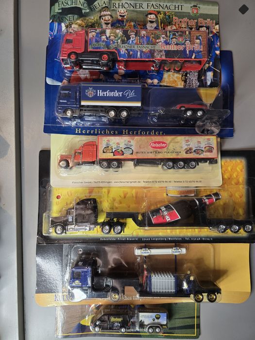 25 Advertising Truck Miniatures