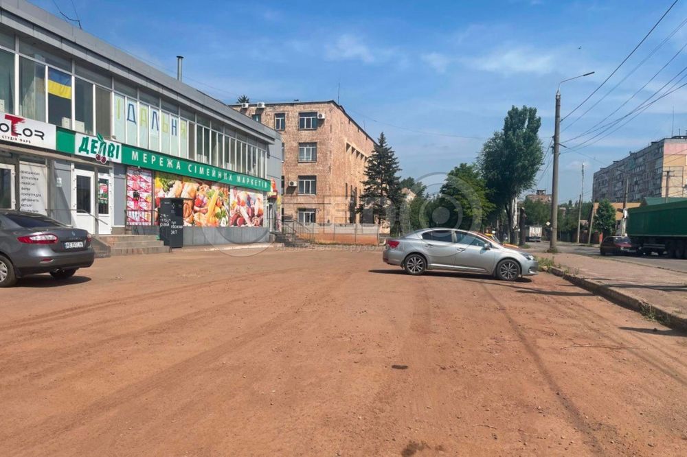 Оренда магазину, вул. Кобилянського