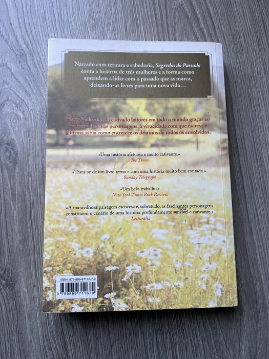 Segredos do Passado de Mary Nickson