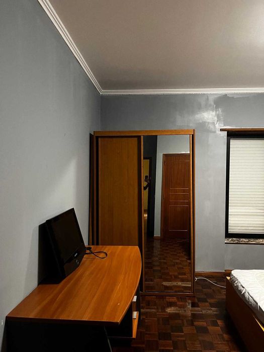 Quarto Mobilado para Arrendar – Tudo Incluído