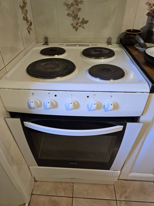 Електроплита Hansa