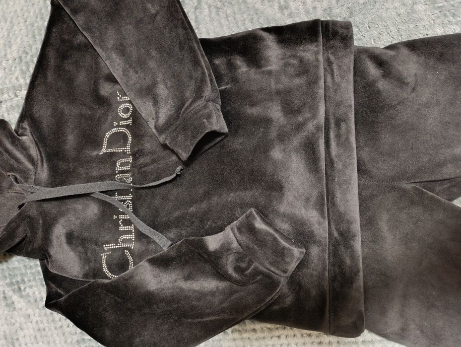 Дитячий спортивний костюм для дівчинки