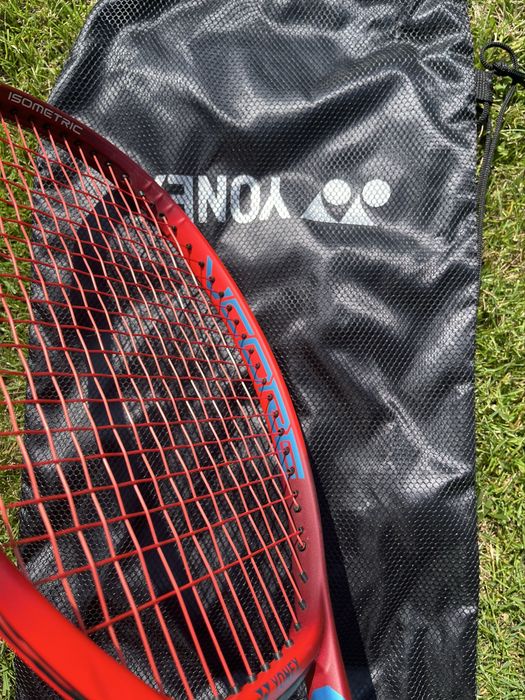 Rakieta Yonex VCORE tango red