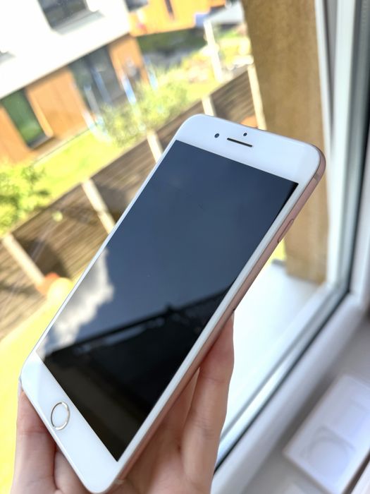 iPhone 8 plus gold 64GB 79% bateria