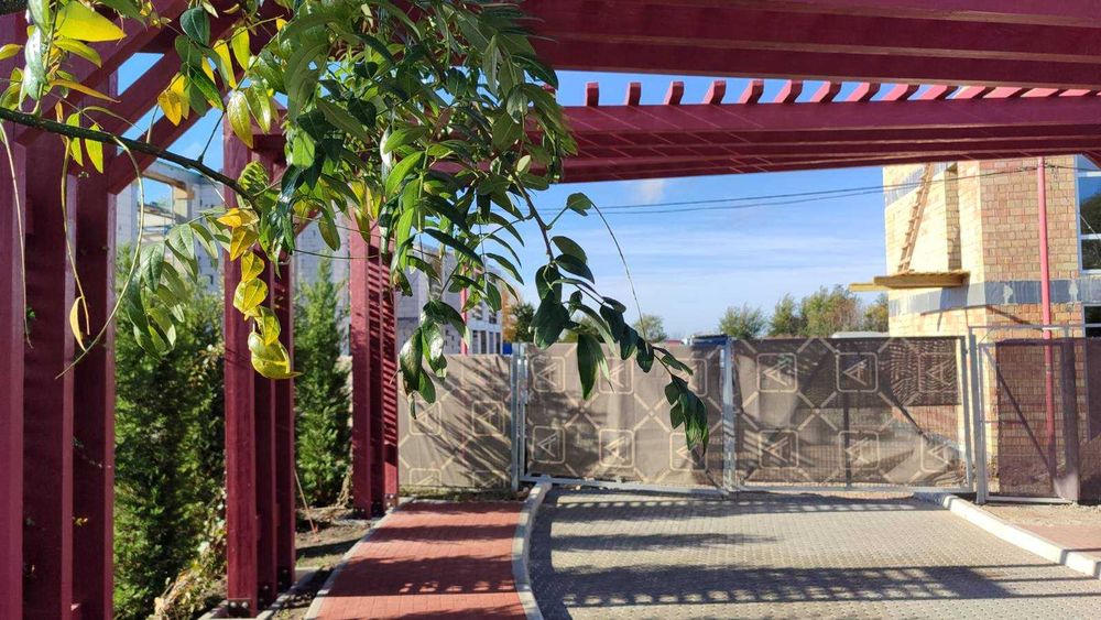 Таунхаус в центре Таирово с бассейном и патио зоной